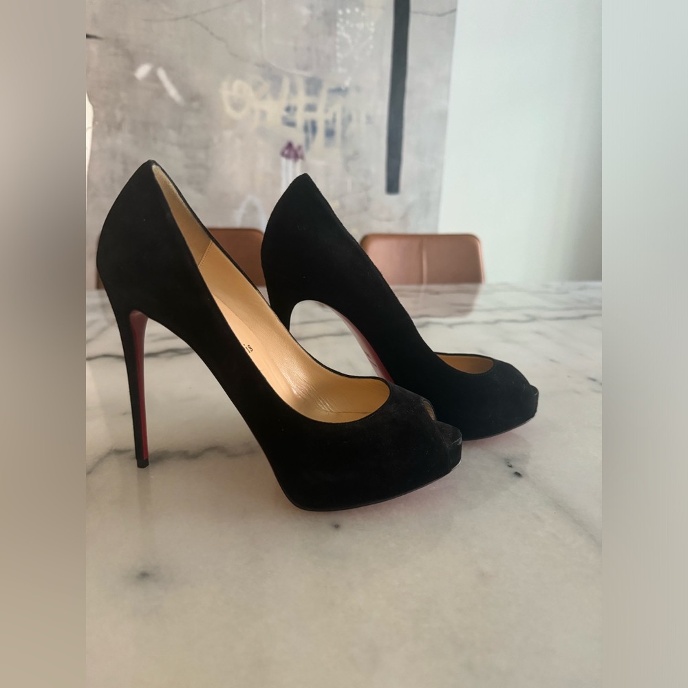 Christian Louboutin Very Privé 120 Peep-Toe Suede Leather Pumps NEVER WORN